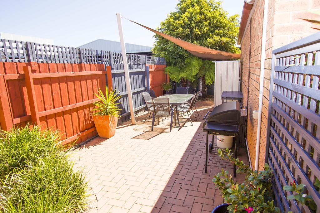 Colonial Motor Inn Bairnsdale Golden Chain Property ภายนอก รูปภาพ