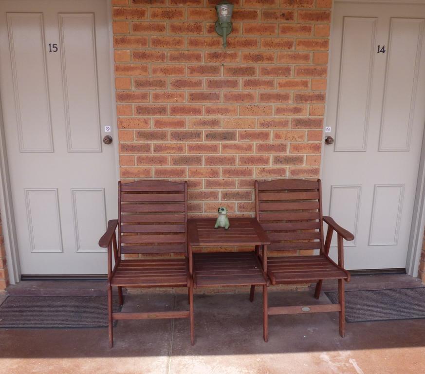 Colonial Motor Inn Bairnsdale Golden Chain Property ภายนอก รูปภาพ