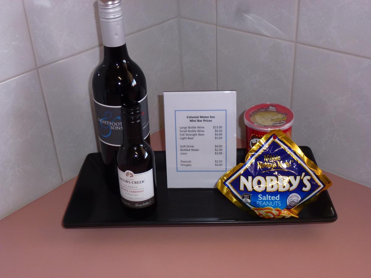 Colonial Motor Inn Bairnsdale Golden Chain Property ภายนอก รูปภาพ