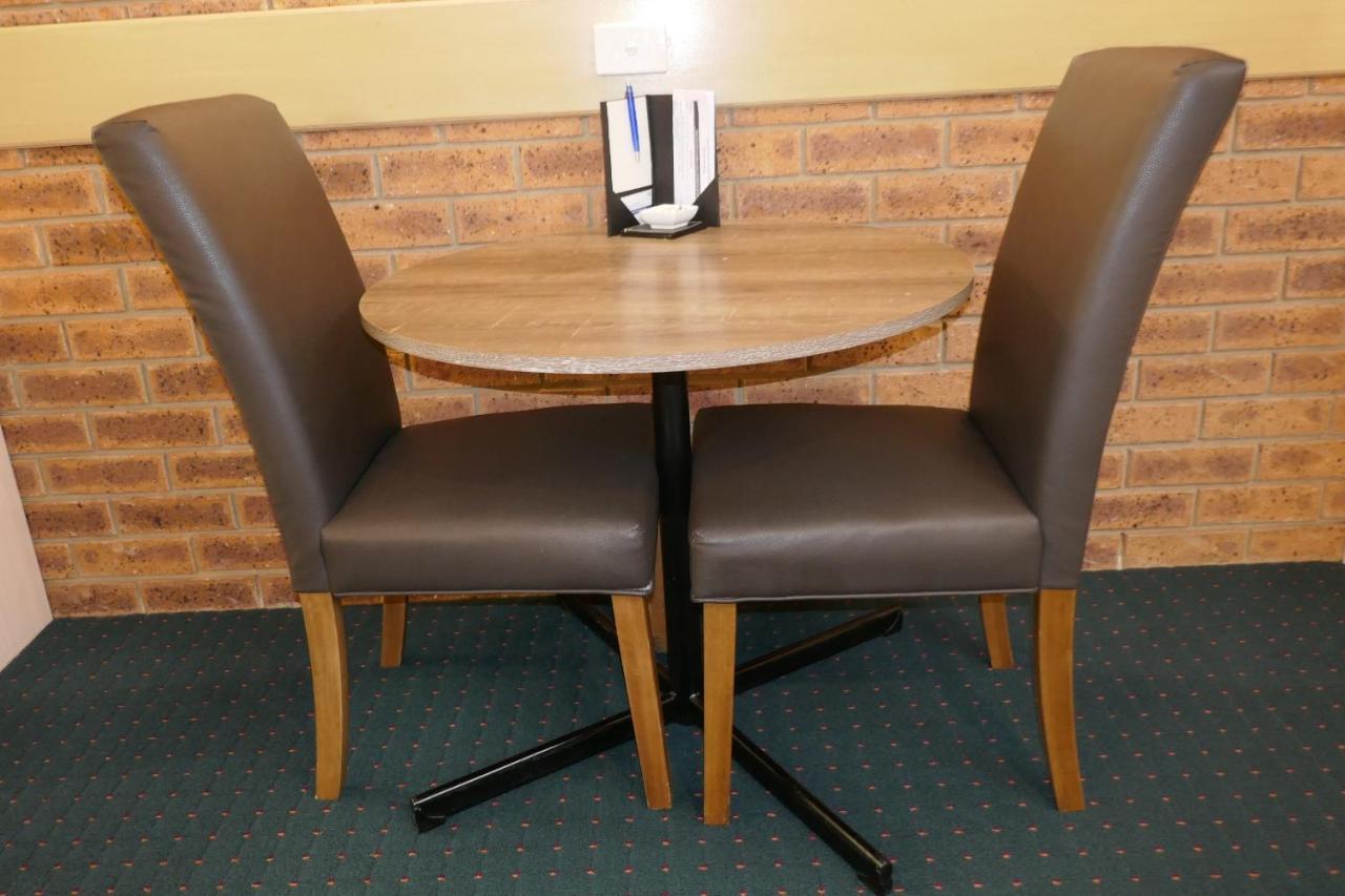 Colonial Motor Inn Bairnsdale Golden Chain Property ภายนอก รูปภาพ