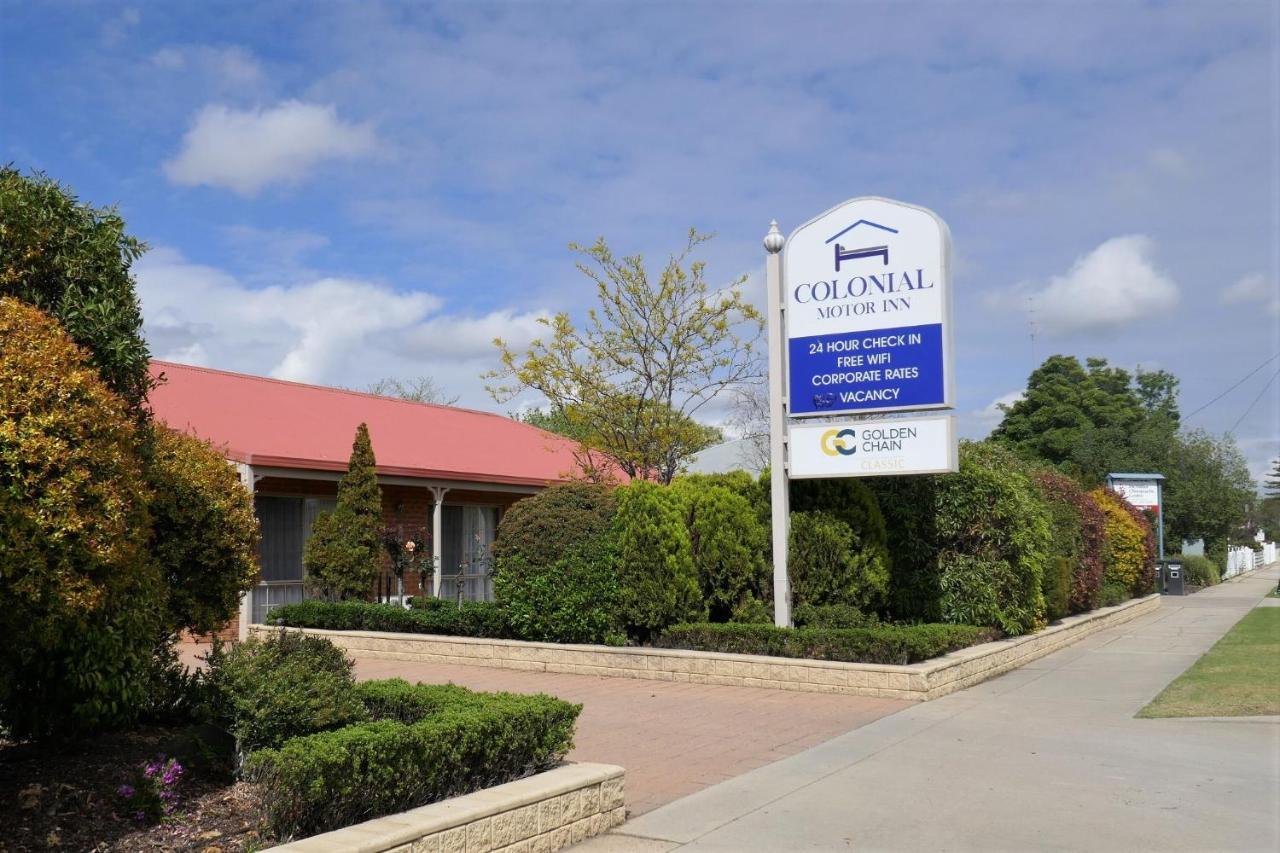 Colonial Motor Inn Bairnsdale Golden Chain Property ภายนอก รูปภาพ